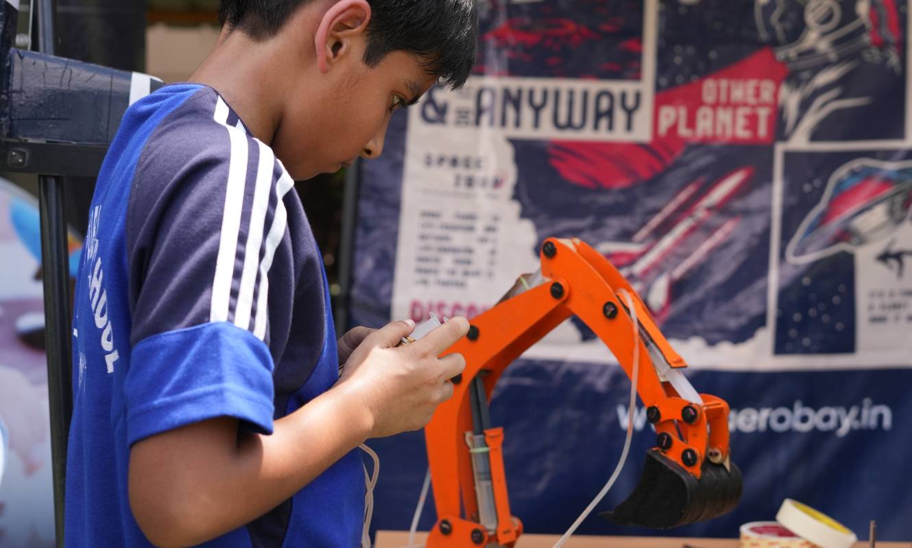 AI & Robotics Lab hands-on learning experience at AeroBay